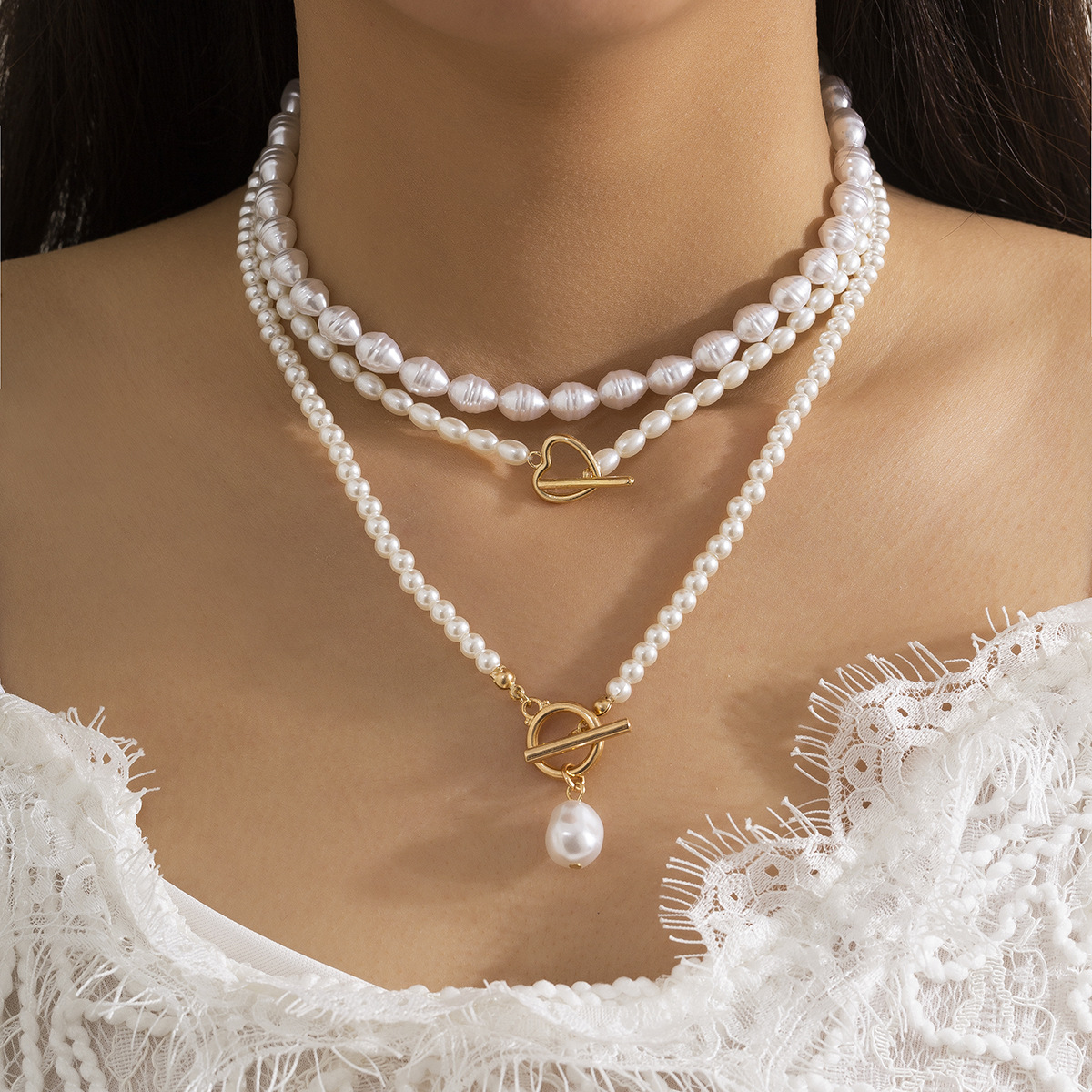 Vintage pearl necklace in multi-layer design