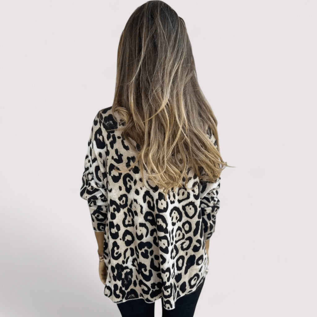 Arlina | Classic Leopard Print Top